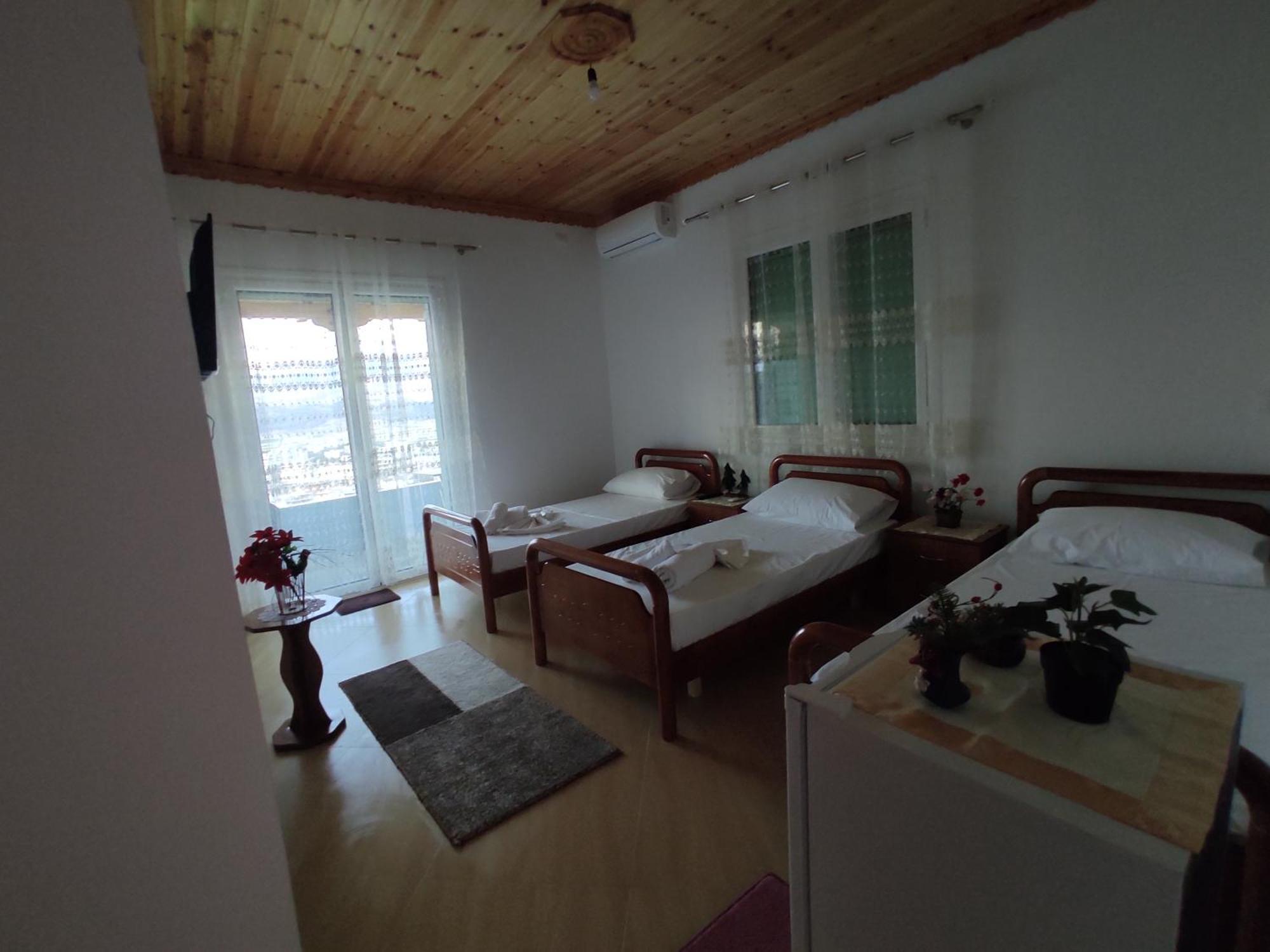 Dino Guest House Gjirokastra Zewnętrze zdjęcie