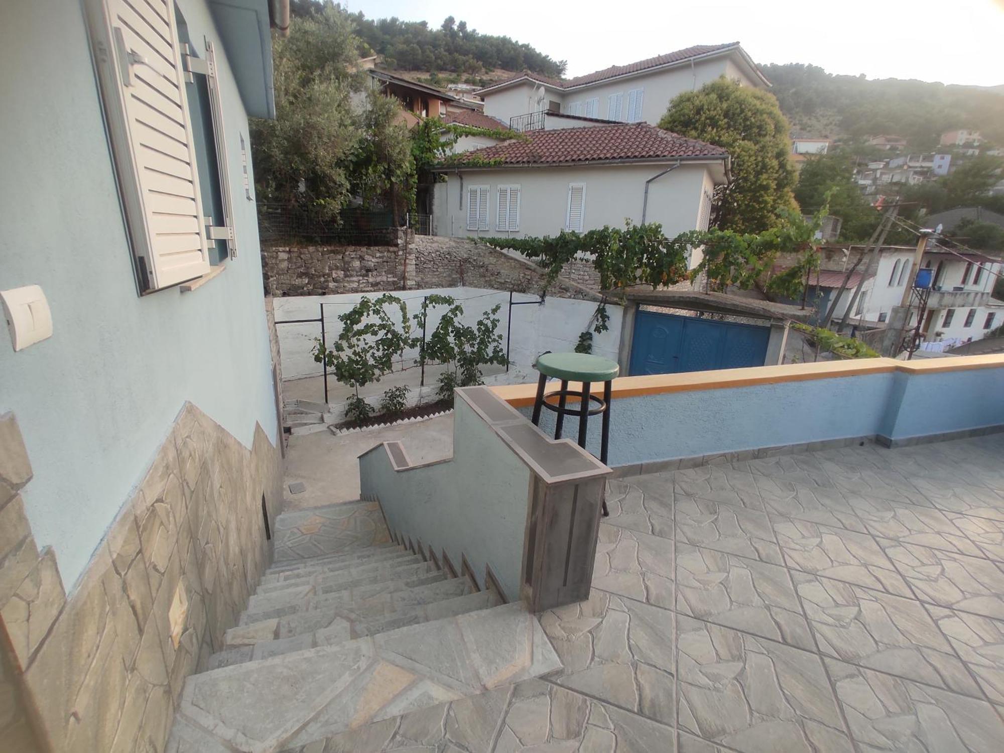 Dino Guest House Gjirokastra Zewnętrze zdjęcie